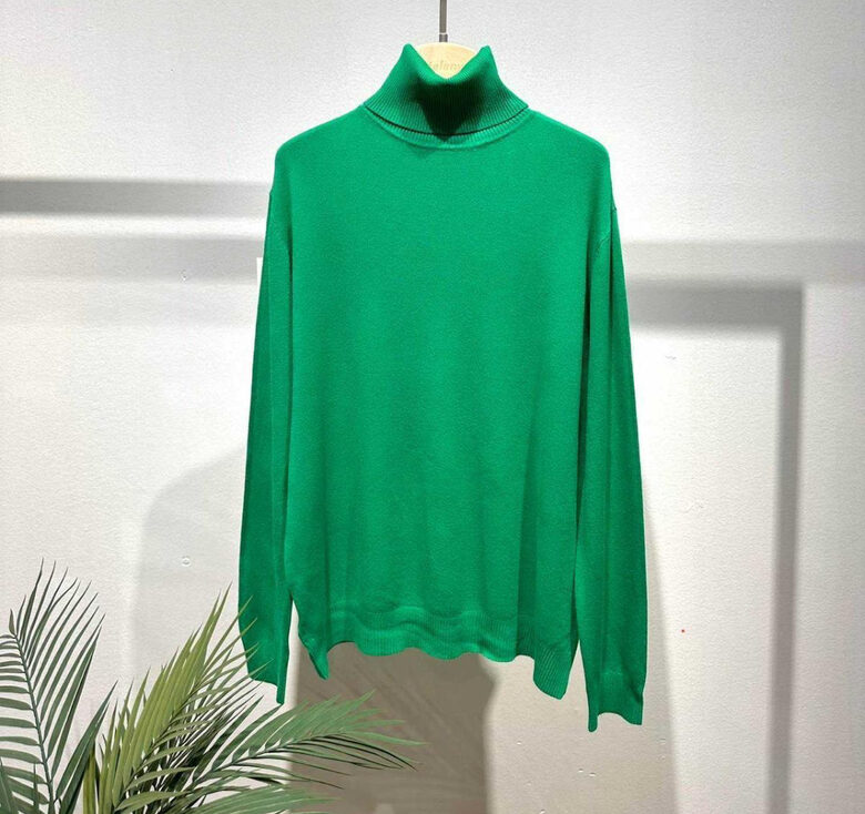 Džemperis - bītlene ar augsto apkakli un viskozi Zaļš Universāls izmērs 